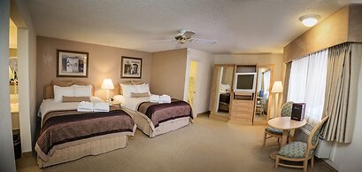 Twin Peaks Lodge & Hot Springs