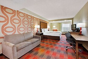 La Quinta Inn & Suites by Wyndham DC Metro Capital Beltway
