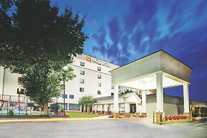 La Quinta Inn & Suites by Wyndham DC Metro Capital Beltway