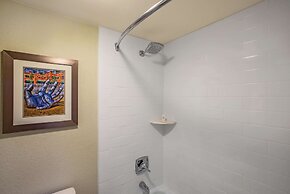 La Quinta Inn & Suites by Wyndham DC Metro Capital Beltway