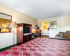 Econo Lodge Springfield I-44