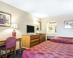 Econo Lodge Springfield I-44