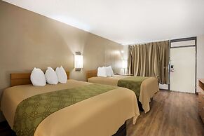 Econo Lodge Live Oak