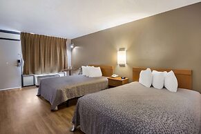 Econo Lodge Live Oak