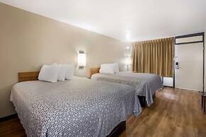 Econo Lodge Live Oak