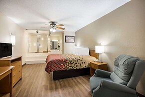 Econo Lodge Live Oak