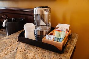 The Lafayette New Orleans By Kasa Living