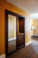 The Lafayette New Orleans By Kasa Living