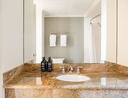 The Lafayette New Orleans By Kasa Living