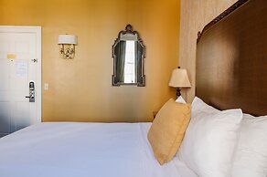 The Lafayette New Orleans By Kasa Living