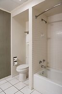 The Lafayette New Orleans By Kasa Living