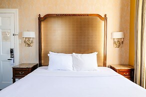 The Lafayette New Orleans By Kasa Living