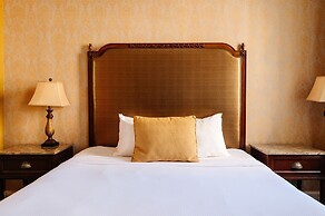 The Lafayette New Orleans By Kasa Living