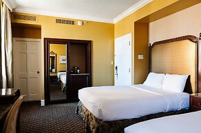 The Lafayette New Orleans By Kasa Living