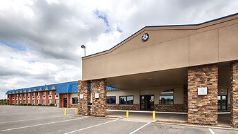Crossroads Hotel and Event Center