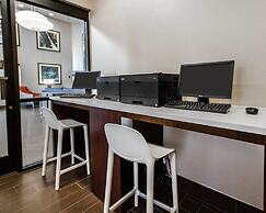 Comfort Suites Louisville East