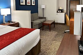 Comfort Suites Louisville East
