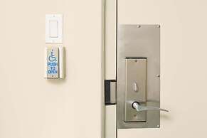 Aston Waikiki Circle Hotel