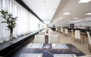 Hotel Chamartin The One