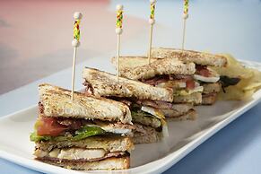 Hotel Chamartin The One