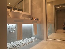 Hotel Chamartin The One