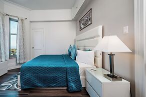 Congress Plaza Hotel