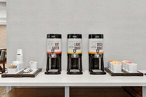 Hampton Inn & Suites by Hilton Toronto Downtown