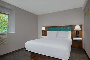 Hampton Inn & Suites by Hilton Toronto Downtown