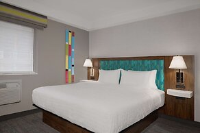 Hampton Inn & Suites by Hilton Toronto Downtown