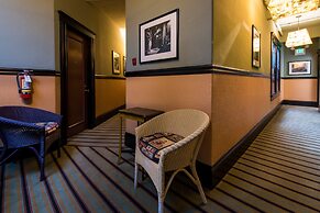 Hotel Boheme