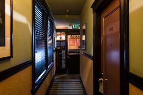 Hotel Boheme