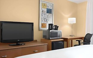 Dubuque Inn & Suites
