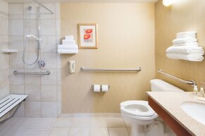 Holiday Inn Hotel & Suites Cincinnati - Eastgate by IHG