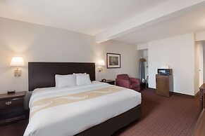 Quality Inn Grand Suites Bellingham