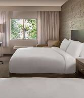 DoubleTree by Hilton Hotel Chicago Wood Dale - Elk Grove