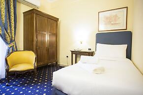 Napoleon Hotel
