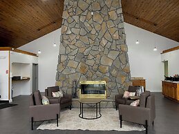 Comfort Inn & Suites Syracuse-Carrier Circle