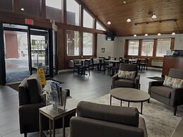 Comfort Inn & Suites Syracuse-Carrier Circle