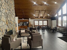 Comfort Inn & Suites Syracuse-Carrier Circle