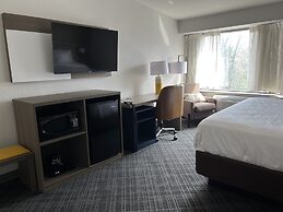 Comfort Inn & Suites Syracuse-Carrier Circle