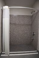 Days Inn by Wyndham Moulton