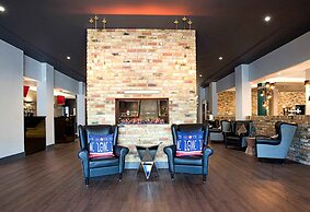 Sandman Signature London Gatwick Hotel