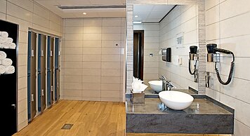 Sandman Signature London Gatwick Hotel