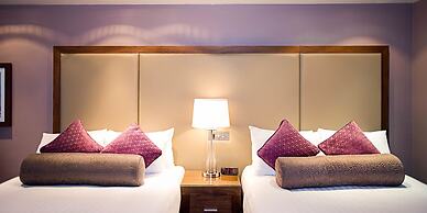 Sandman Signature London Gatwick Hotel