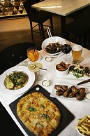 Sandman Signature London Gatwick Hotel