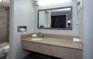 Red Roof Inn Petersburg - Fort Lee