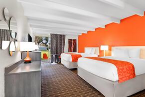 Howard Johnson by Wyndham Vero Beach / Downtown