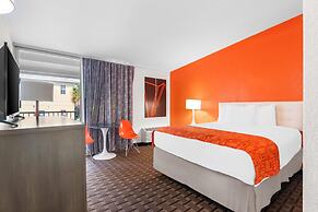 Howard Johnson by Wyndham Vero Beach / Downtown
