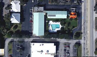 Howard Johnson by Wyndham Vero Beach / Downtown