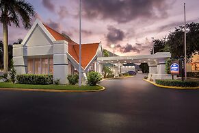 Howard Johnson by Wyndham Vero Beach / Downtown